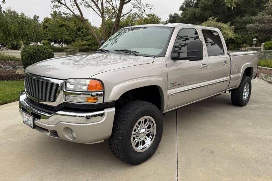 2005 GMC Sierra HD (GMT800 2000-2007) sold for $34,969