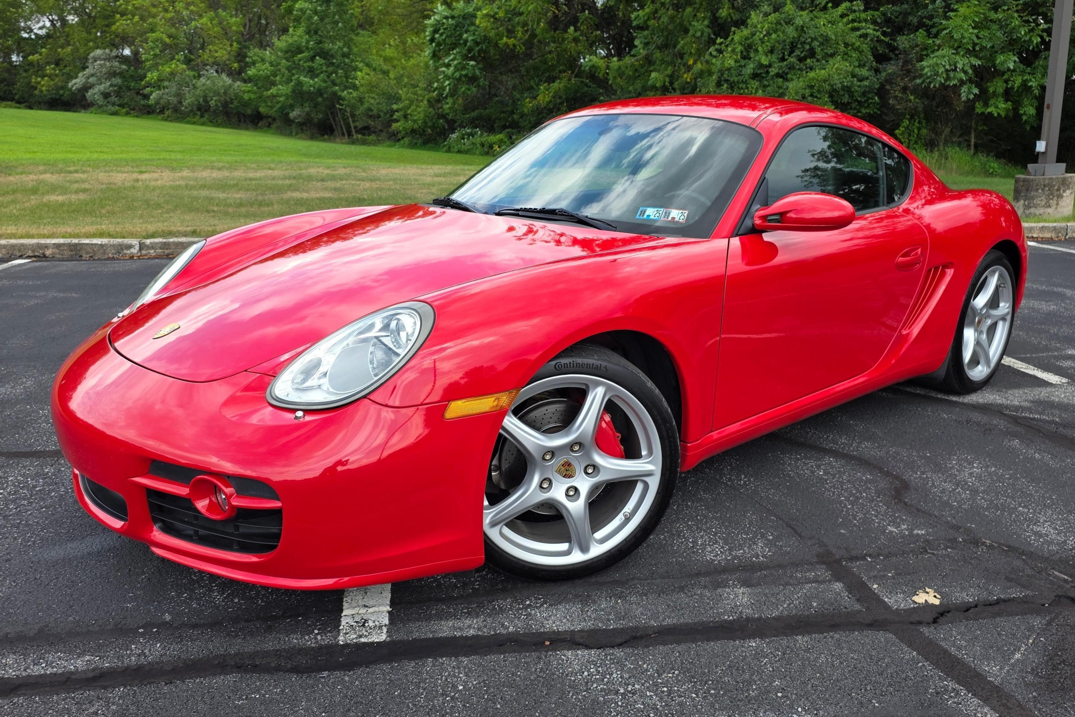 2008 Porsche 987 Cayman sold for $28,250