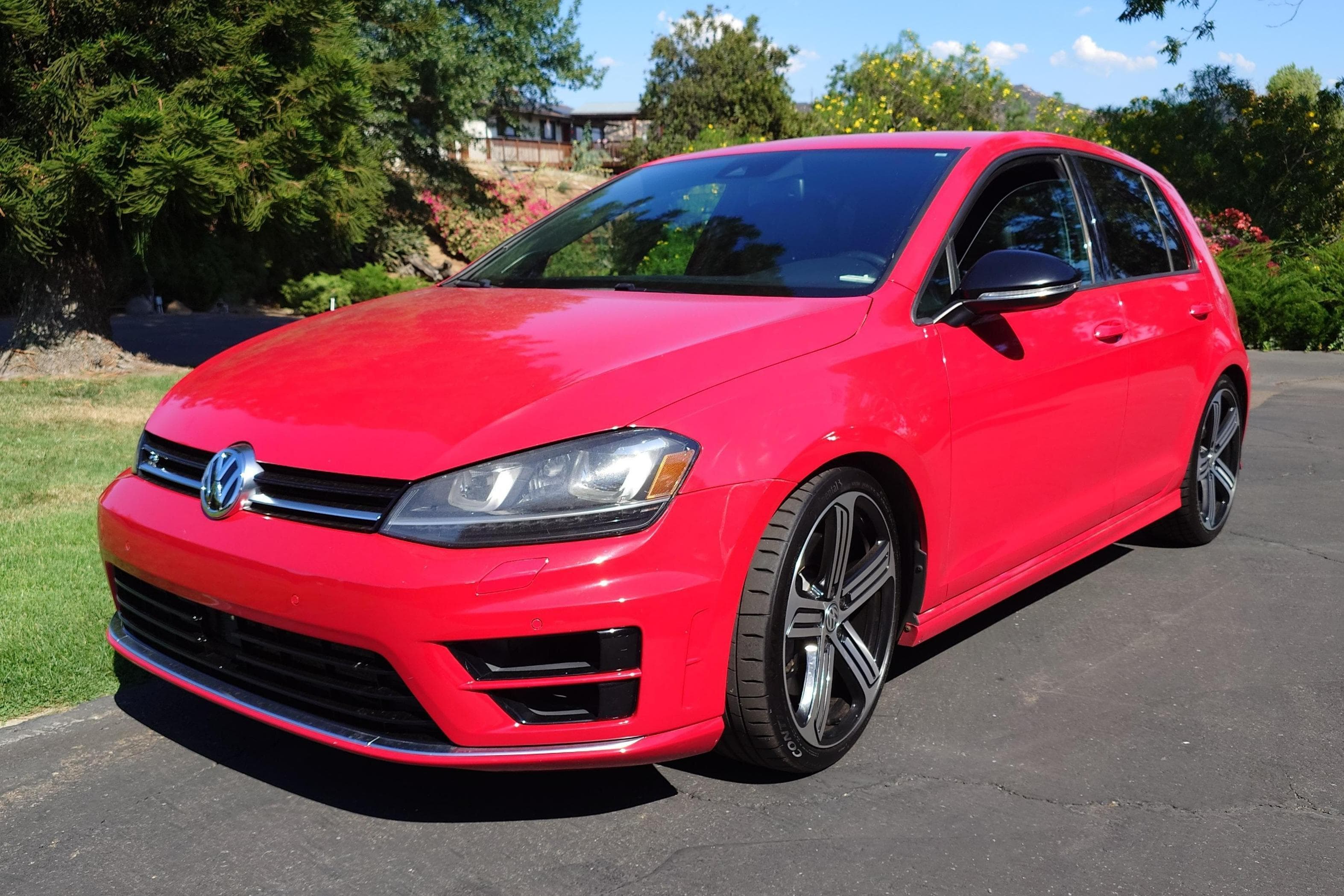 2016 Volkswagen Golf R sold for $17,250
