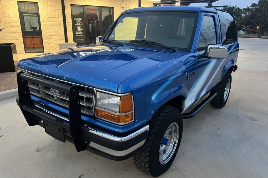 1989 Ford Bronco II sold for $10,750