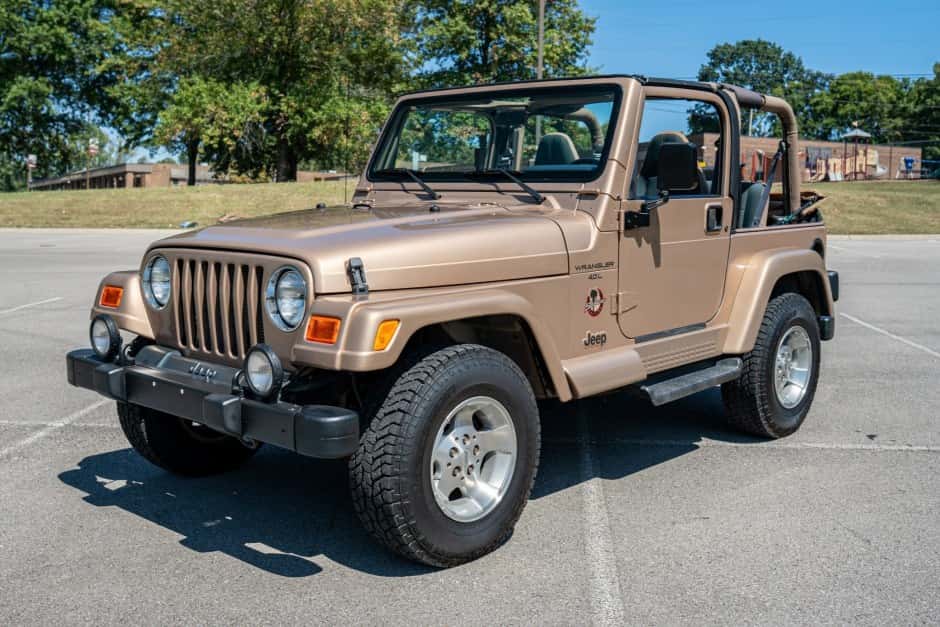 2000 Jeep Wrangler TJ (1997-2006) sold for $15,250
