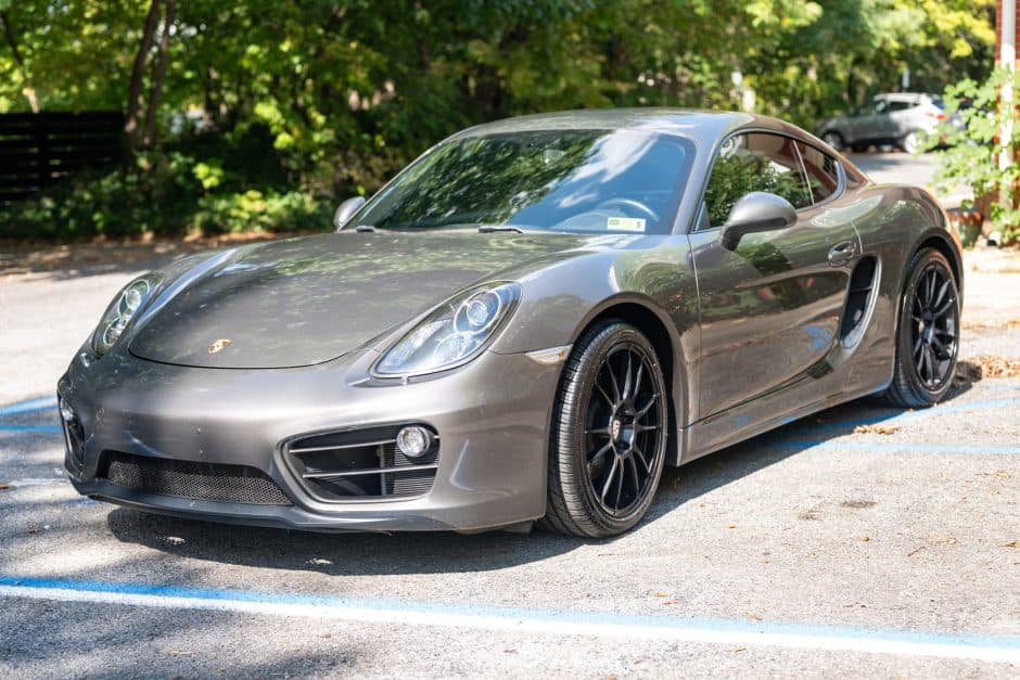 2014 Porsche 981 Cayman sold for $31,500
