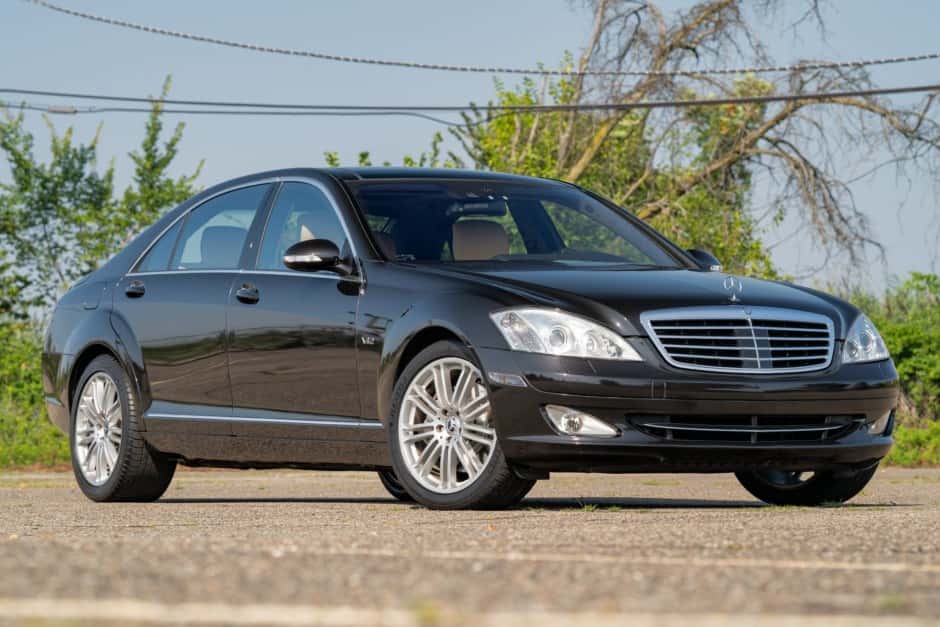 2009 Mercedes-Benz W221 S-Class sold for $16,500
