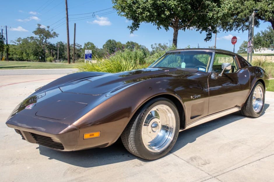 1974 Chevrolet Corvette C3 sold for $16,000