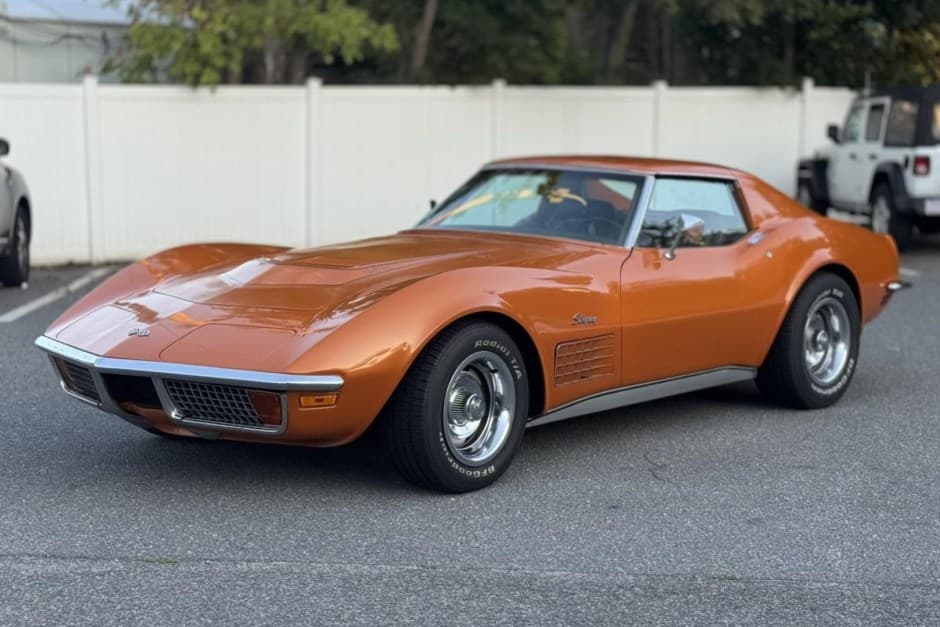 1972 Chevrolet Corvette C3 sold for $26,001