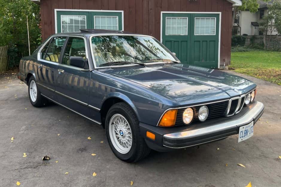 1985 BMW E23 7-Series sold for $9,700