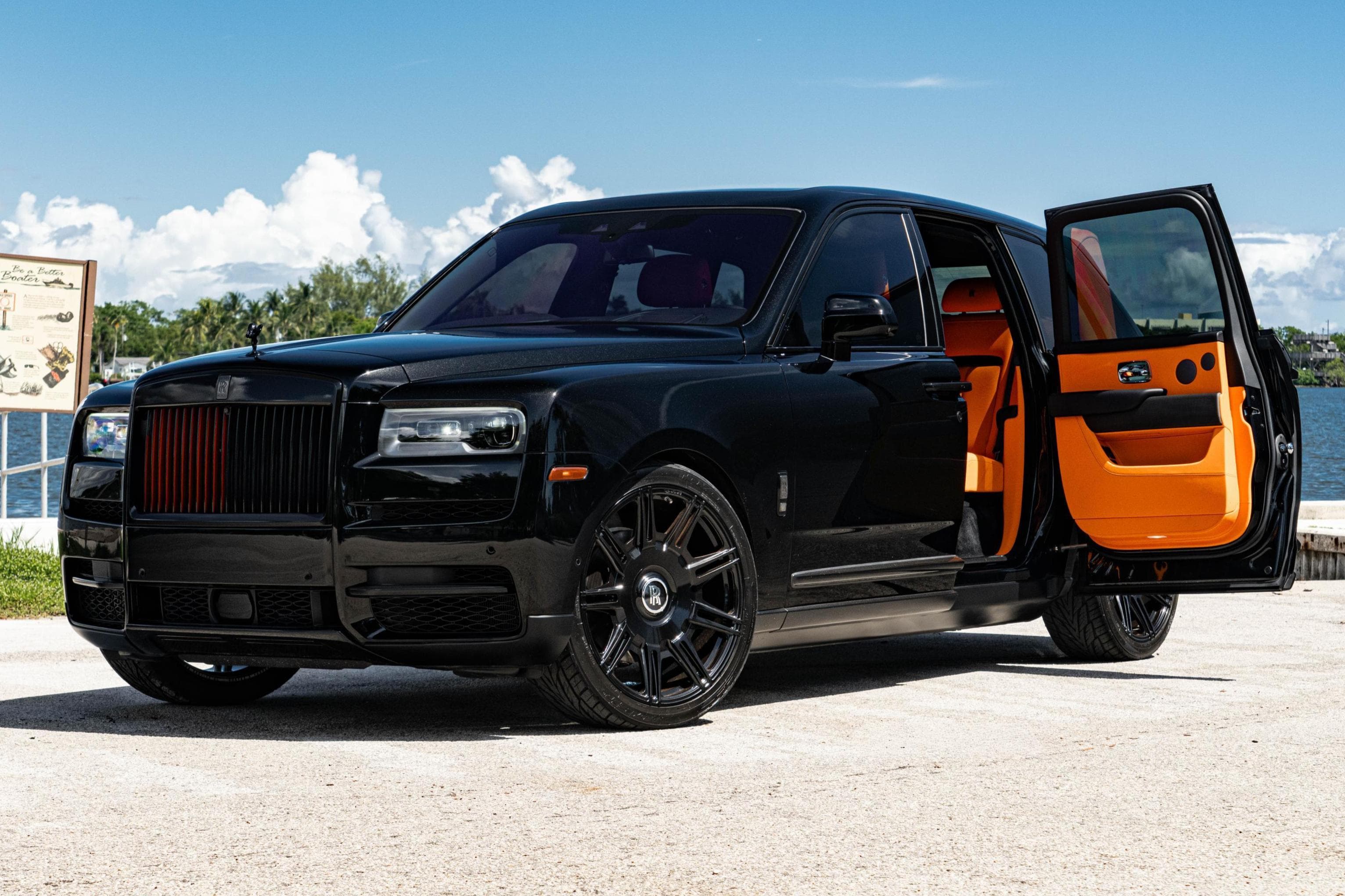 2024 Rolls-Royce Cullinan sold for $330,000