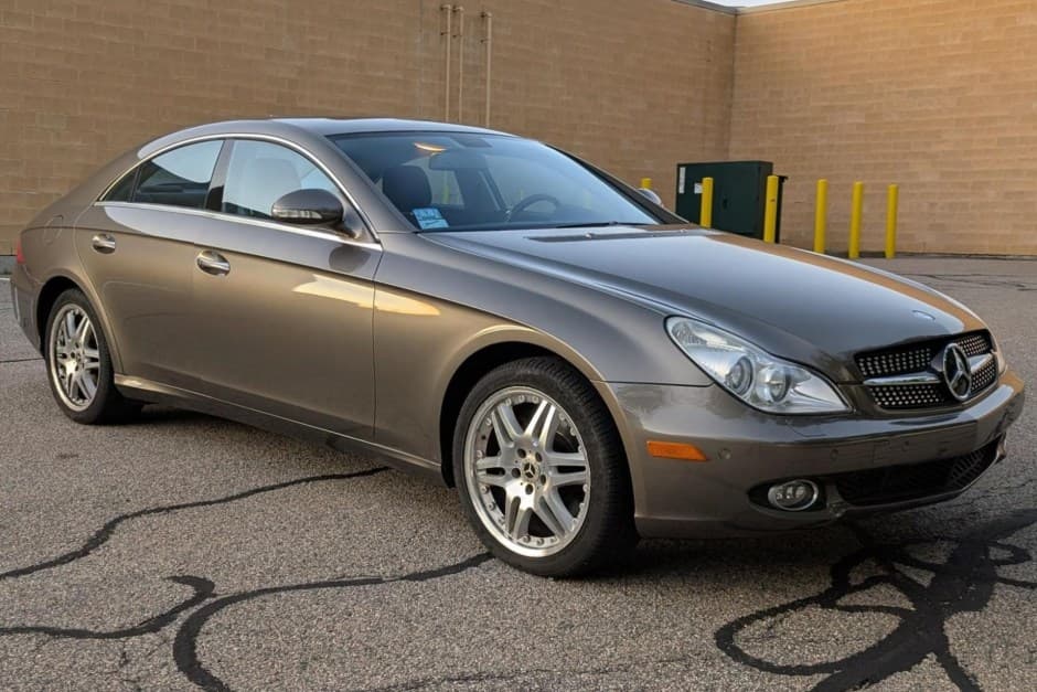 2007 Mercedes-Benz CLS-Class sold for $15,500