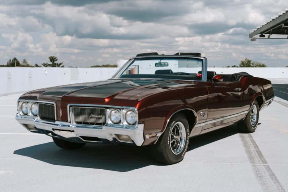 1970 Oldsmobile Cutlass sold for $40,250