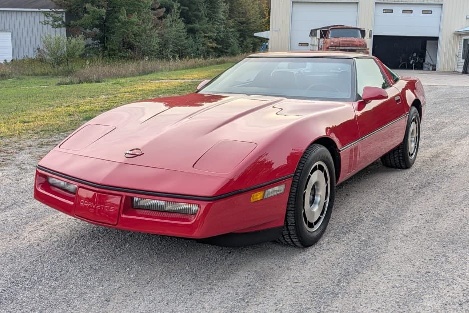 1984 Chevrolet Corvette C4 Coupe (1984-1991) sold for $20,000
