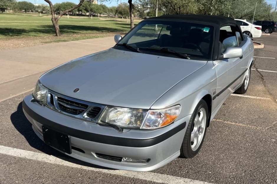 2001 Saab 9-3 sold for $4,700