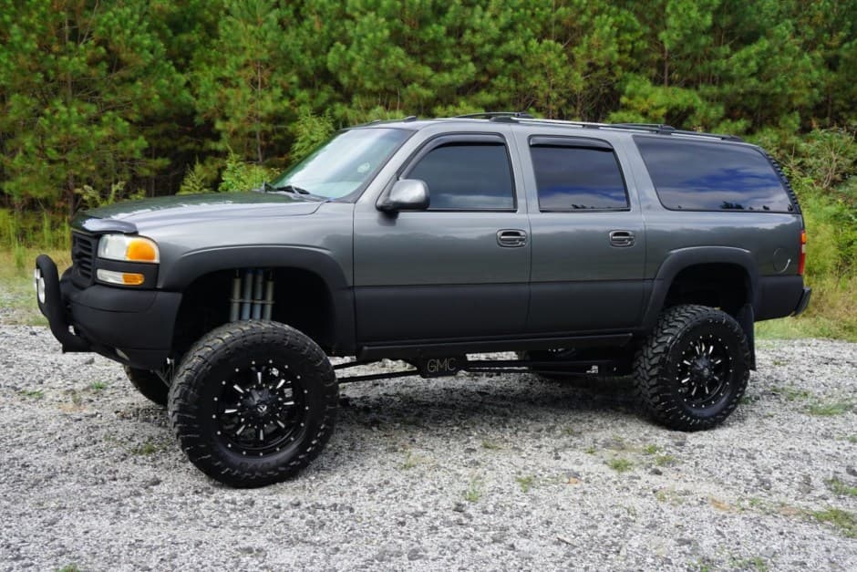 2002 GMC Yukon GMT800 sold for $13,750
