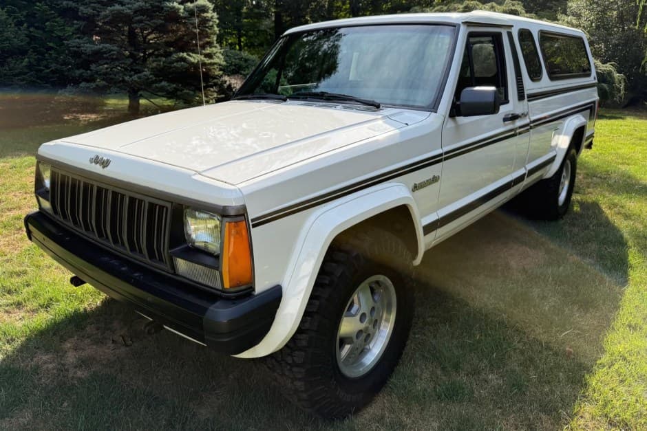 1988 Jeep Comanche sold for $5,600