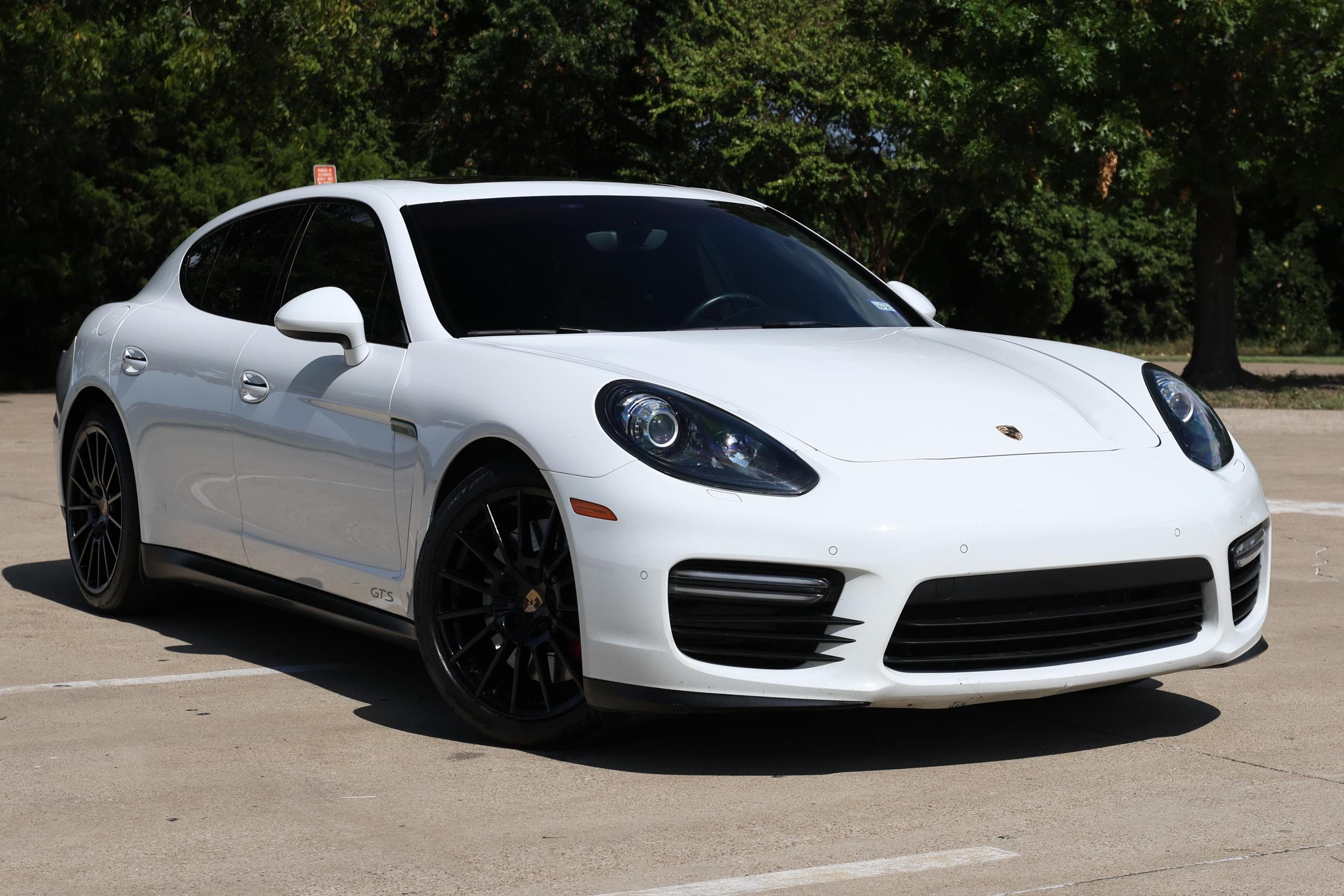 2015 Porsche Panamera sold for $28,000