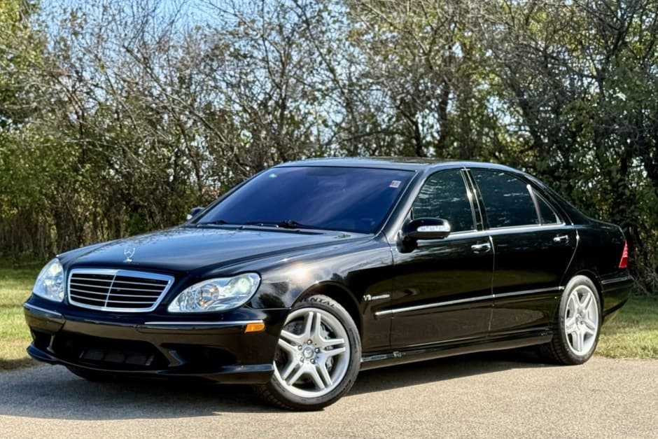 2003 Mercedes-Benz W220 S-Class sold for $19,500
