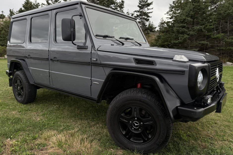 1999 Mercedes-Benz W461 G-Class sold for $37,000