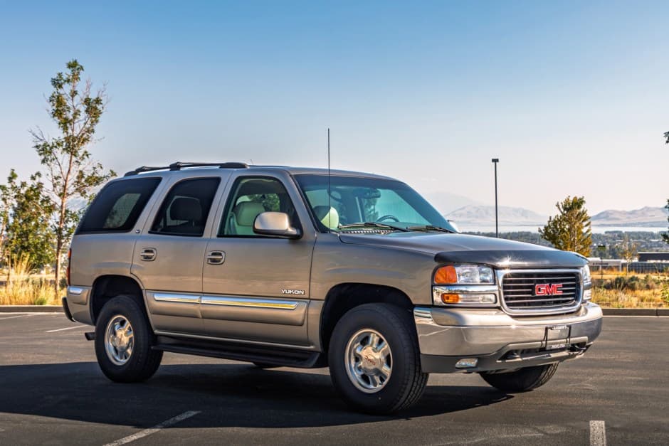 2001 GMC Yukon GMT800 sold for $16,750