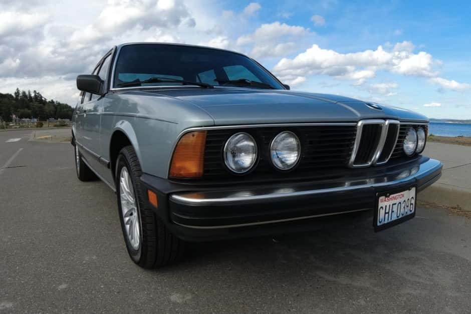 1983 BMW E23 7-Series sold for $8,200