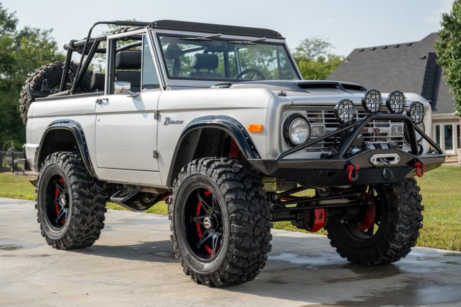 1974 Ford Bronco U13/U14/U15 1966-1977 sold for $60,000