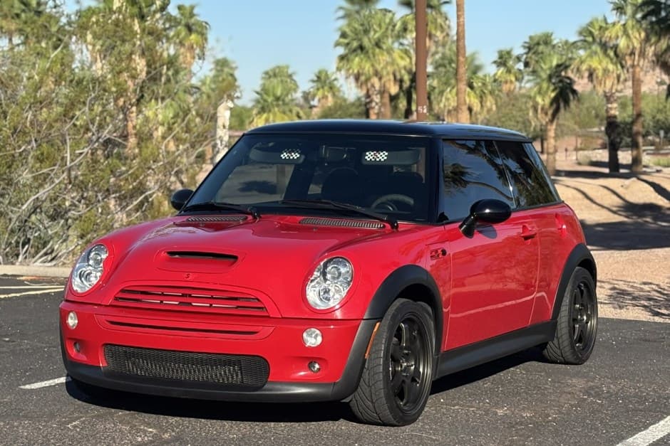 2006 Mini R53 Cooper S sold for $9,600