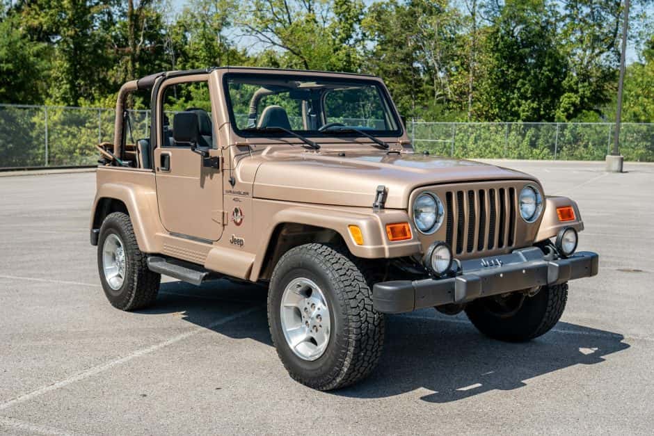 2000 Jeep Wrangler TJ (1997-2006) sold for $13,500