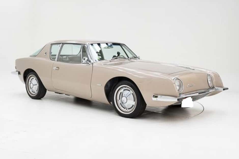 1963 Studebaker Avanti sold for €22,500