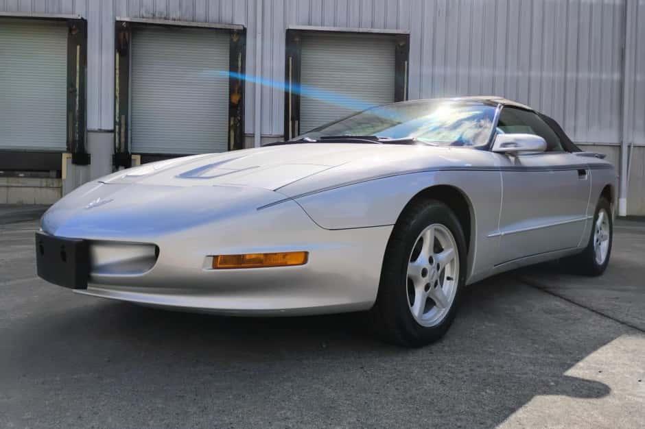 1995 Pontiac Firebird (1993-2002) sold for $8,500