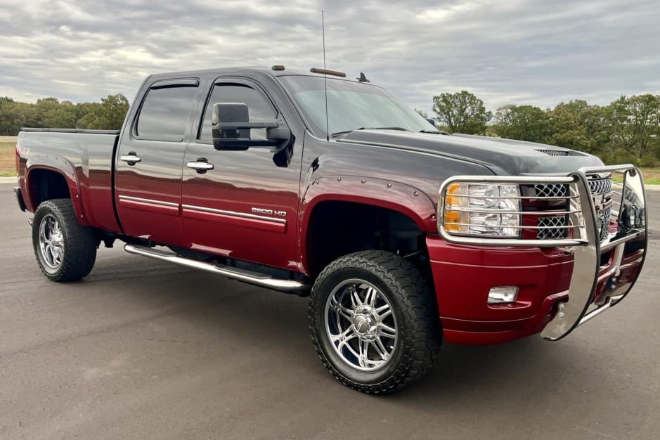2013 Chevrolet Silverado GMT900 Heavy Duty (2007-2014) sold for $37,000