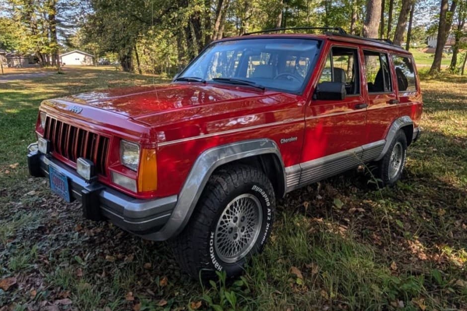 1994 Jeep XJ Cherokee sold for $12,500