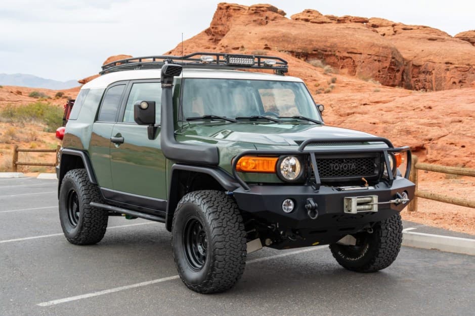 2010 Toyota FJ Cruiser sold for $38,999