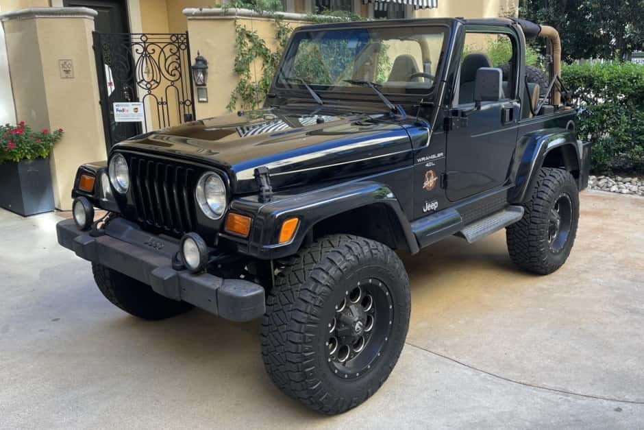 1998 Jeep Wrangler TJ (1997-2006) sold for $13,500