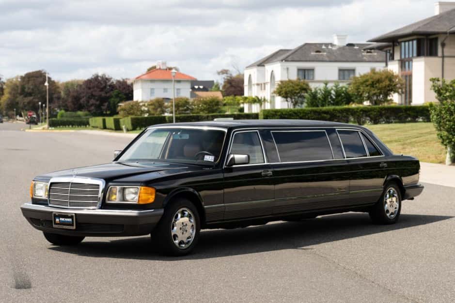 1984 Mercedes-Benz W126 S-Class sold for $21,250