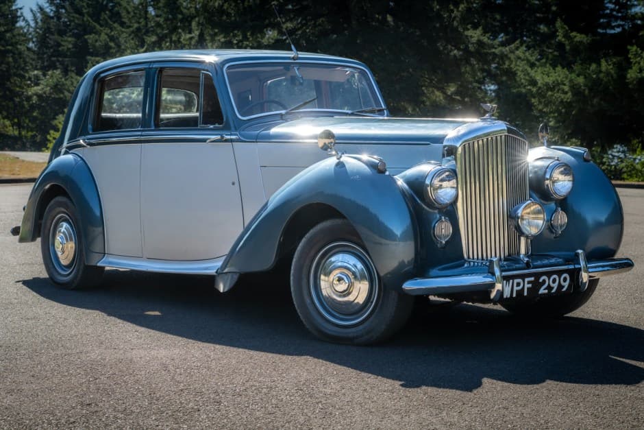 1948 Bentley Mark VI sold for $10,000