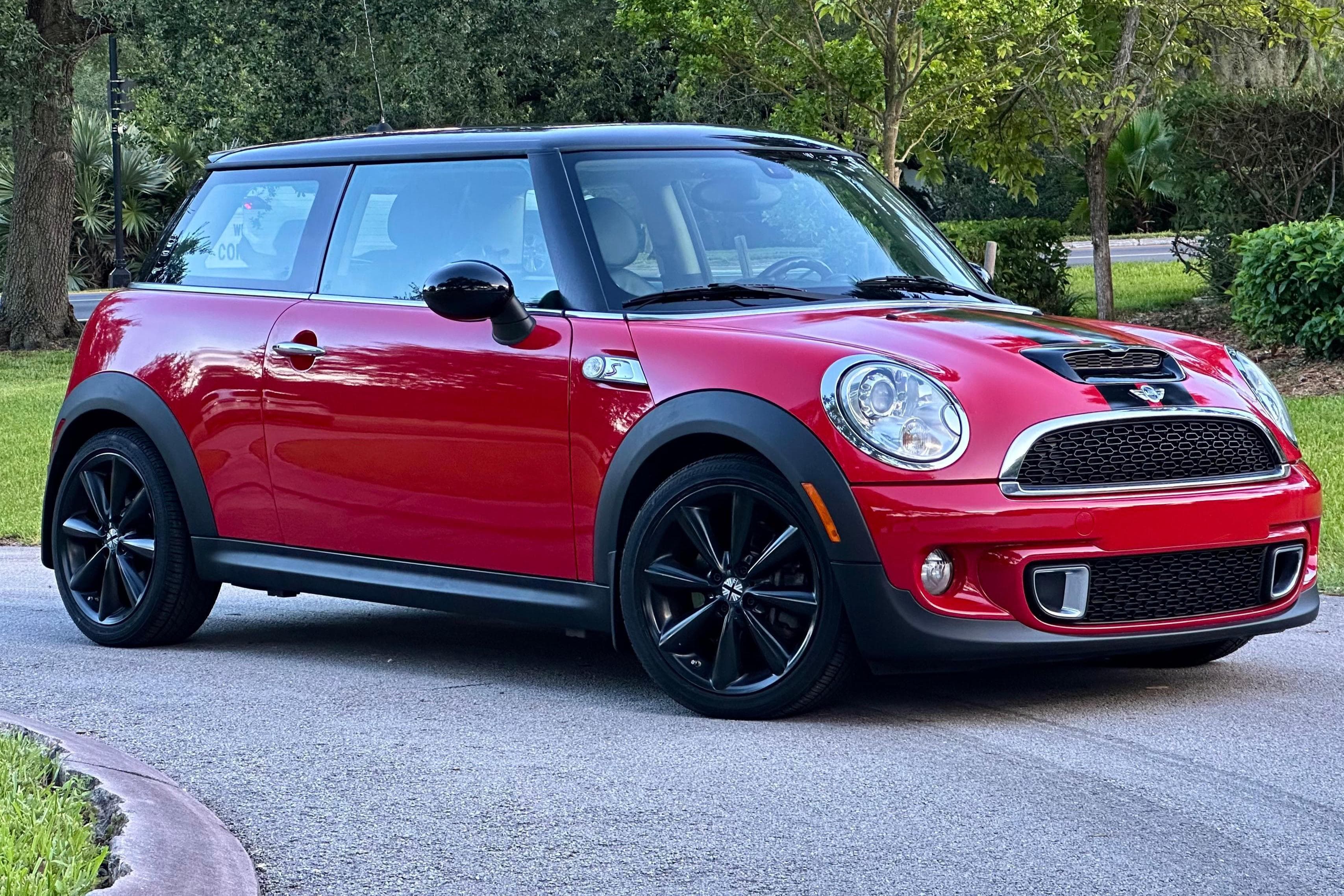 2011 MINI Cooper sold for $6,600