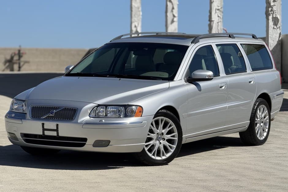 2007 Volvo V70 sold for $7,000