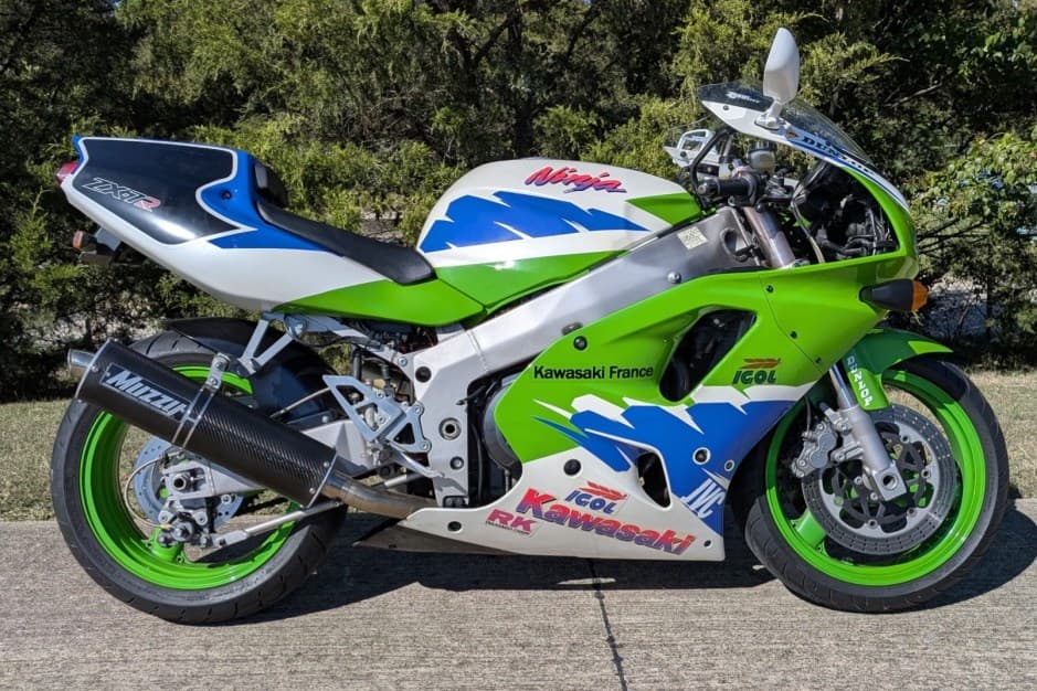 1994 Kawasaki Ninja sold for $9,100