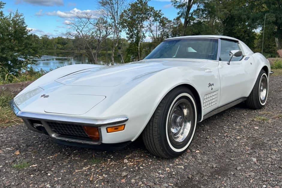 1972 Chevrolet Corvette C3 sold for $16,500