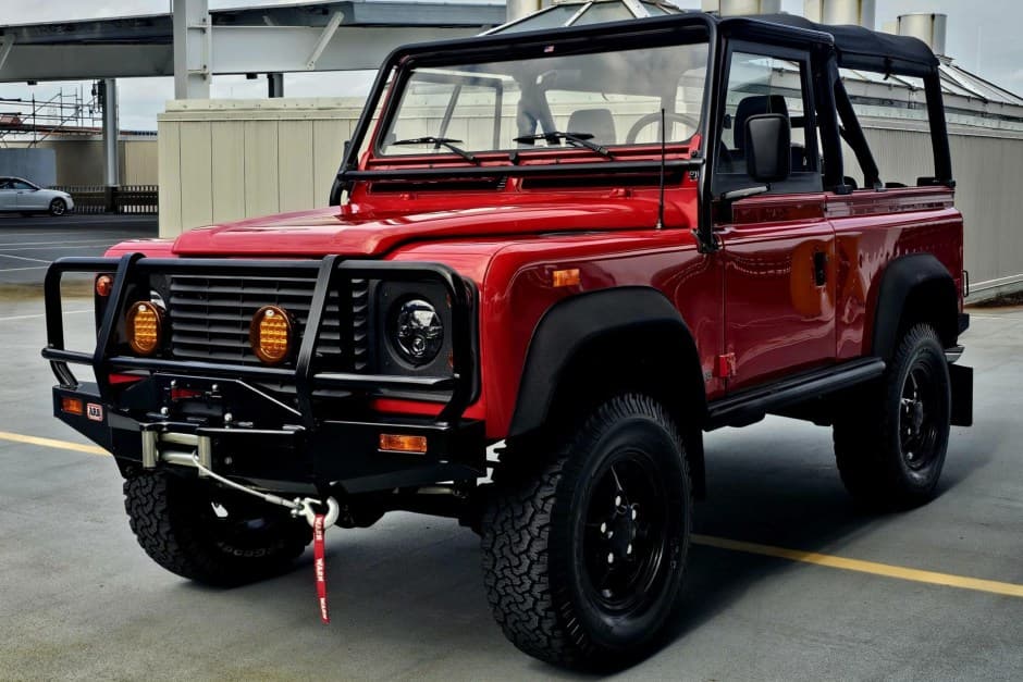 1994 Land Rover Defender 90 NAS sold for $48,250