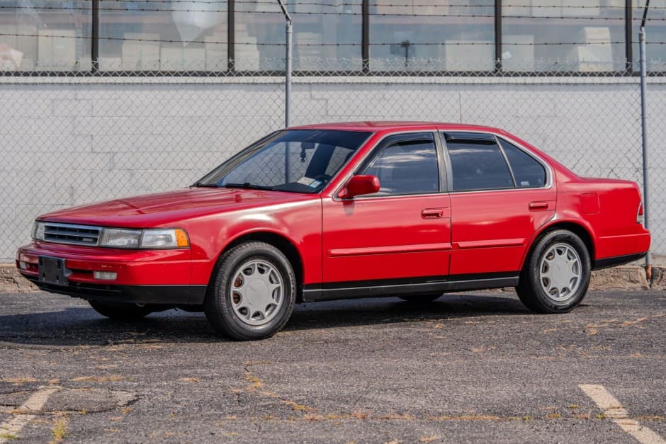 1990 Nissan Maxima sold for $2,601