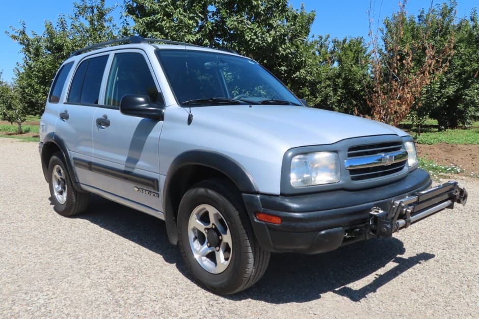 2003 Geo Tracker/Suzuki Sidekick sold for $8,850