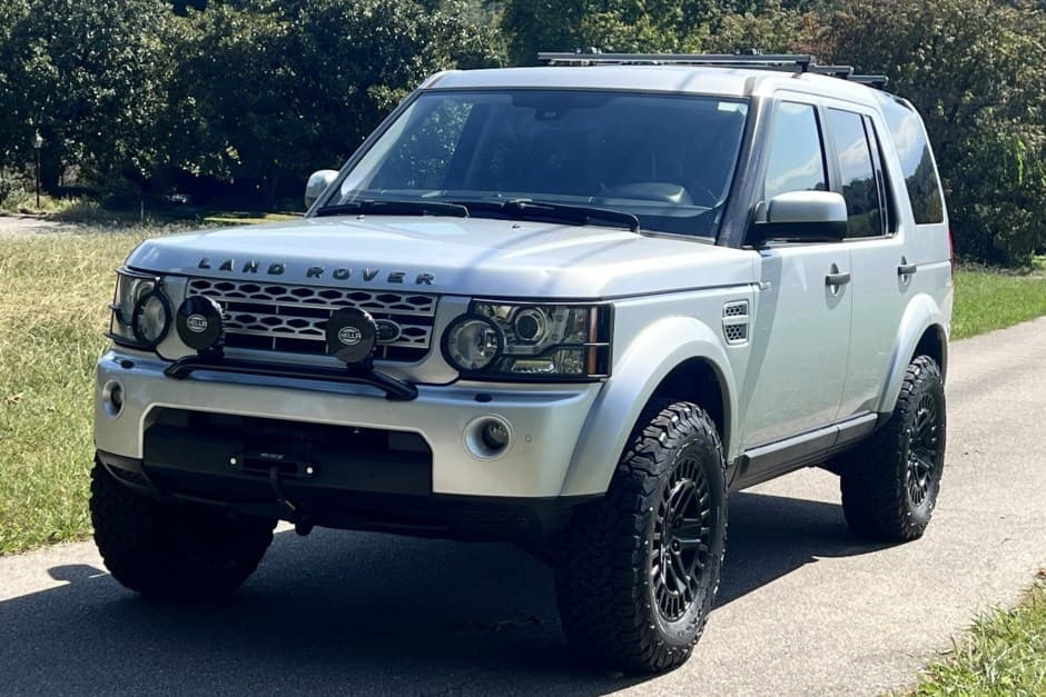 2013 Land Rover LR4 sold for $17,850