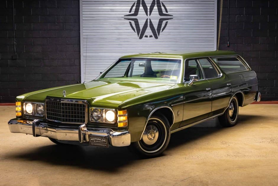 1975 Ford LTD sold for $14,500