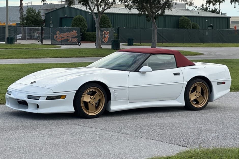 1995 Chevrolet Corvette C4 Convertible (1992-1996) sold for $10,100