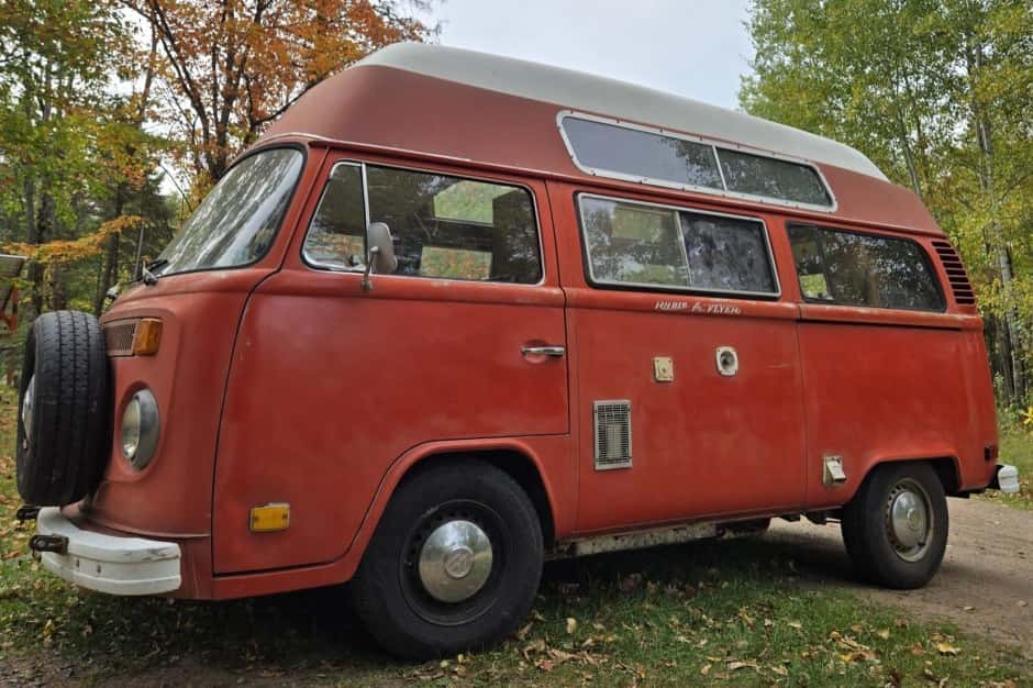 1973 Volkswagen Bay-Window Camper sold for $10,500