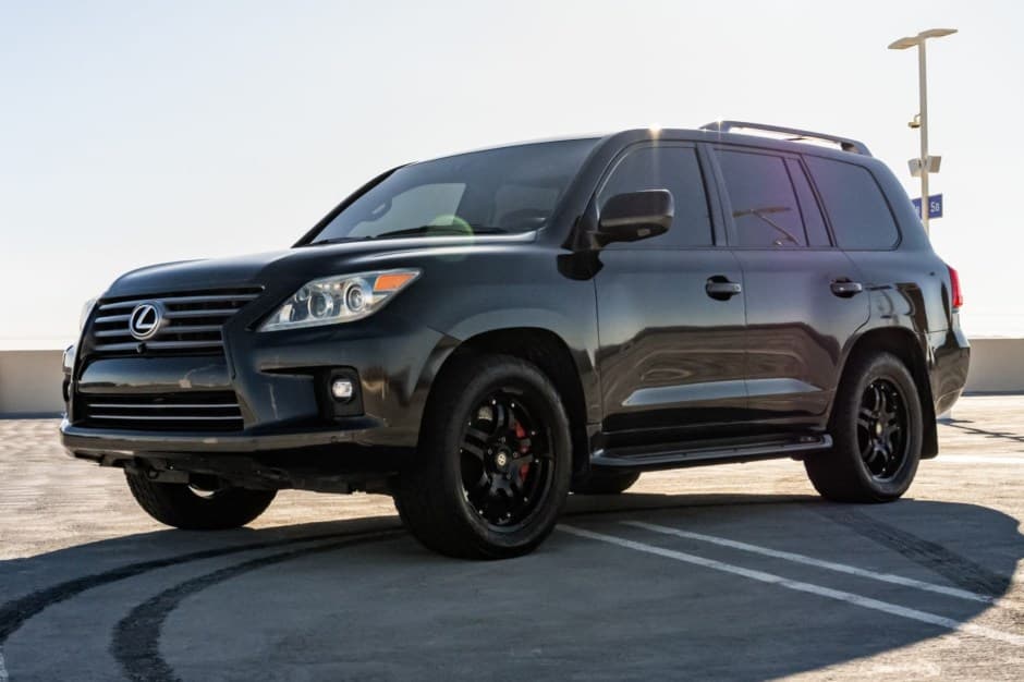 2011 Lexus LX570 sold for $37,750
