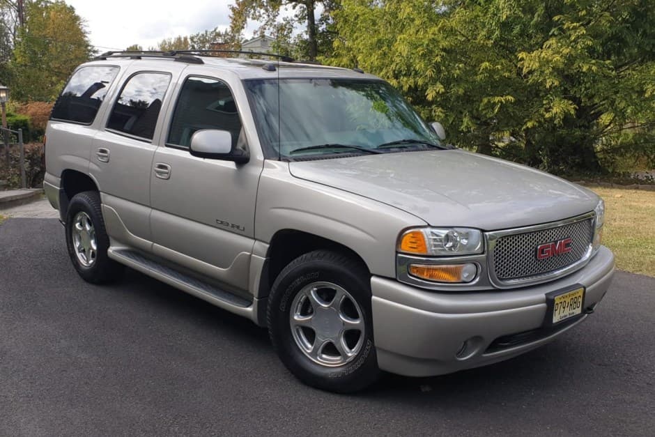 2004 GMC Yukon GMT800 sold for $16,250