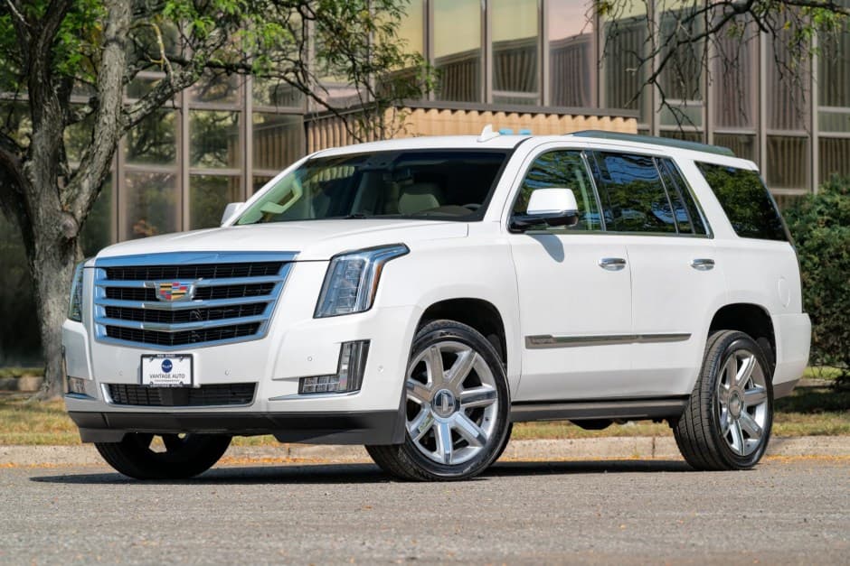2017 Cadillac Escalade K2XL (2015-2020) sold for $30,000
