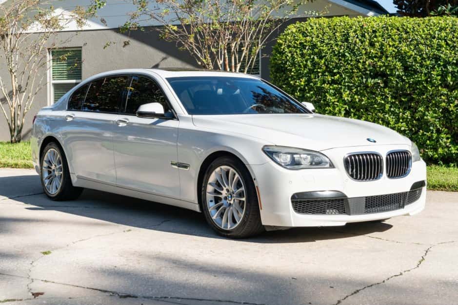 2015 BMW F01/F02 7-Series sold for $16,250