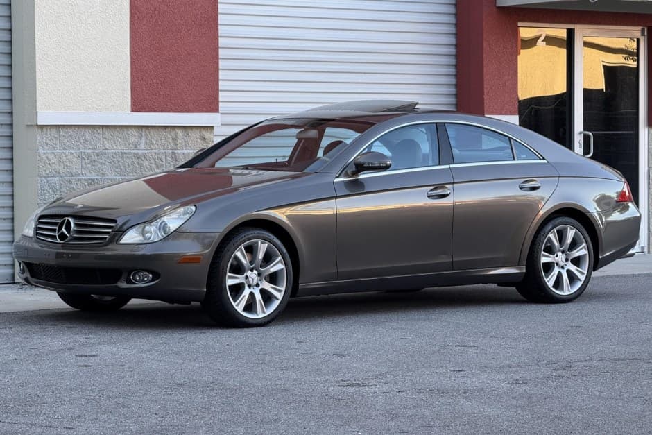 2006 Mercedes-Benz CLS-Class sold for $7,700