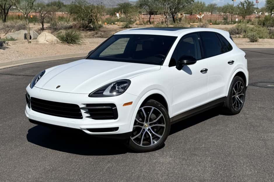2019 Porsche 9Y0/9Y3 Cayenne (2019-) sold for $27,345